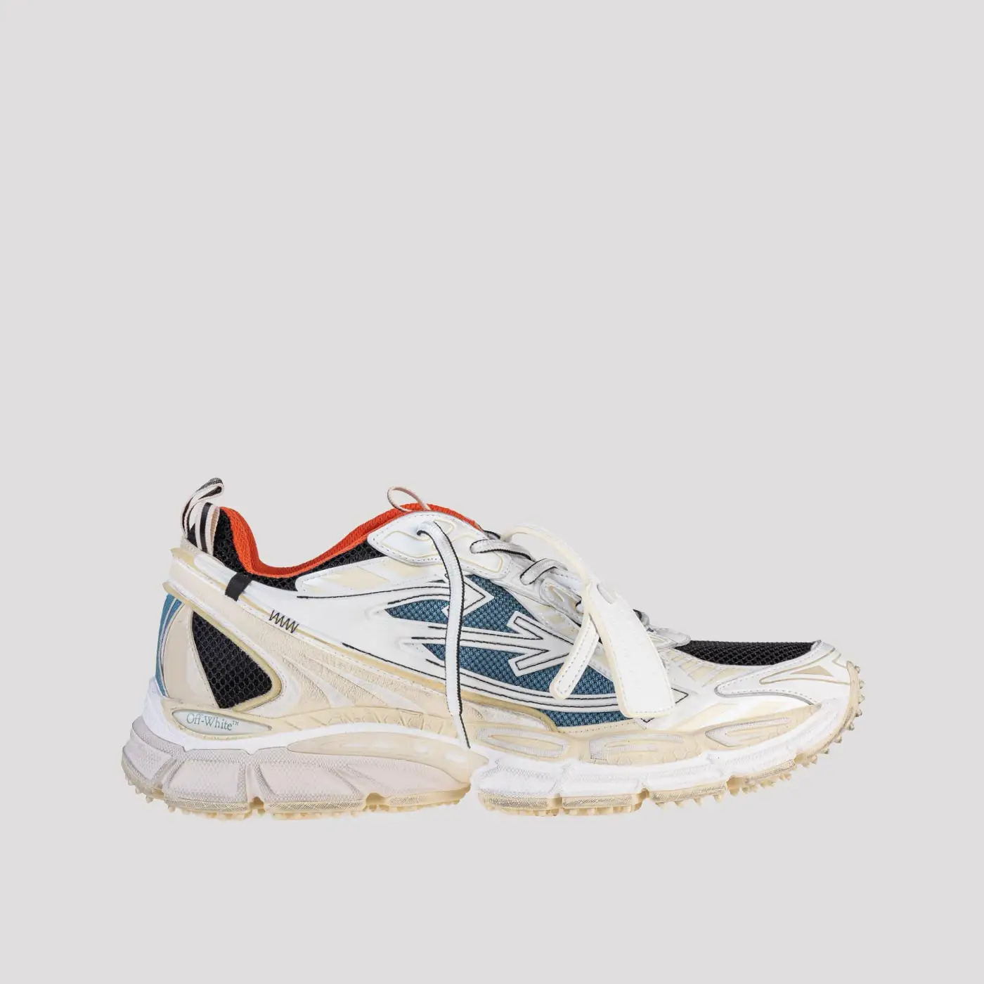 Off-white patike